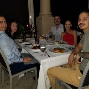 Meet your Posher, Max